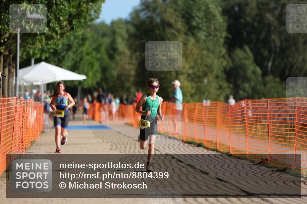 07.09.2025 - 19. Norderstedt Triathlon Michael Strokosch http://msf.ph/oto/8804399 07.09.2025 09:44:04 Laufen 563, 586, 587, 613 meine-sportfotos.de