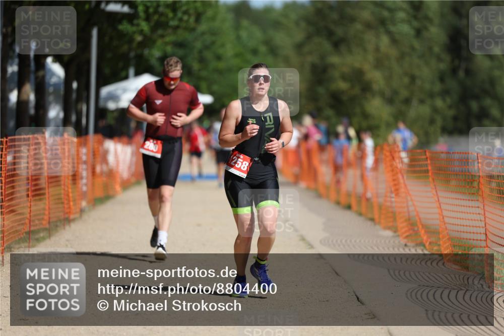 07.09.2025 - 19. Norderstedt Triathlon Michael Strokosch http://msf.ph/oto/8804400 07.09.2025 12:06:21 Laufen 280, 1258 meine-sportfotos.de