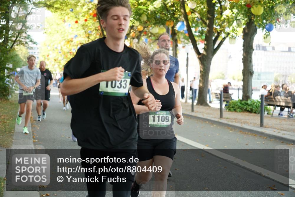 07.09.2025 - BARMER Alsterlauf Yannick Fuchs http://msf.ph/oto/8804409 07.09.2025 11:52:37 Laufen 033, 1109 meine-sportfotos.de
