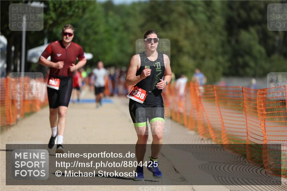 07.09.2025 - 19. Norderstedt Triathlon Michael Strokosch http://msf.ph/oto/8804425 07.09.2025 12:06:22 Laufen 280, 1258 meine-sportfotos.de