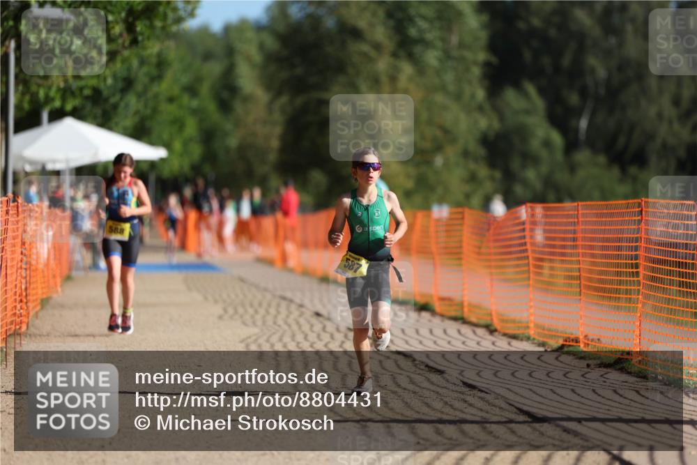 07.09.2025 - 19. Norderstedt Triathlon Michael Strokosch http://msf.ph/oto/8804431 07.09.2025 09:44:05 Laufen 563, 586, 587, 613 meine-sportfotos.de