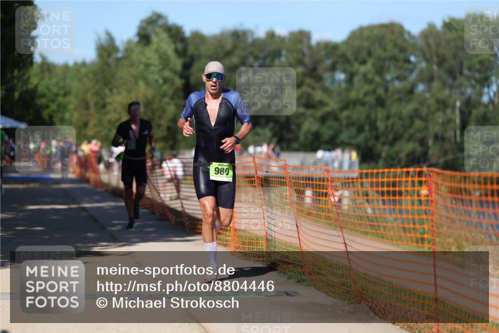 07.09.2025 - 19. Norderstedt Triathlon Michael Strokosch http://msf.ph/oto/8804446 07.09.2025 14:57:31 Laufen 980, 989, 1004 meine-sportfotos.de