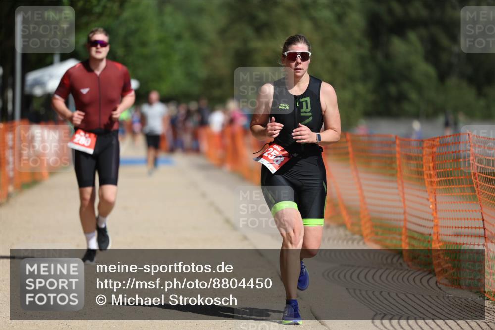07.09.2025 - 19. Norderstedt Triathlon Michael Strokosch http://msf.ph/oto/8804450 07.09.2025 12:06:22 Laufen 280, 1258 meine-sportfotos.de