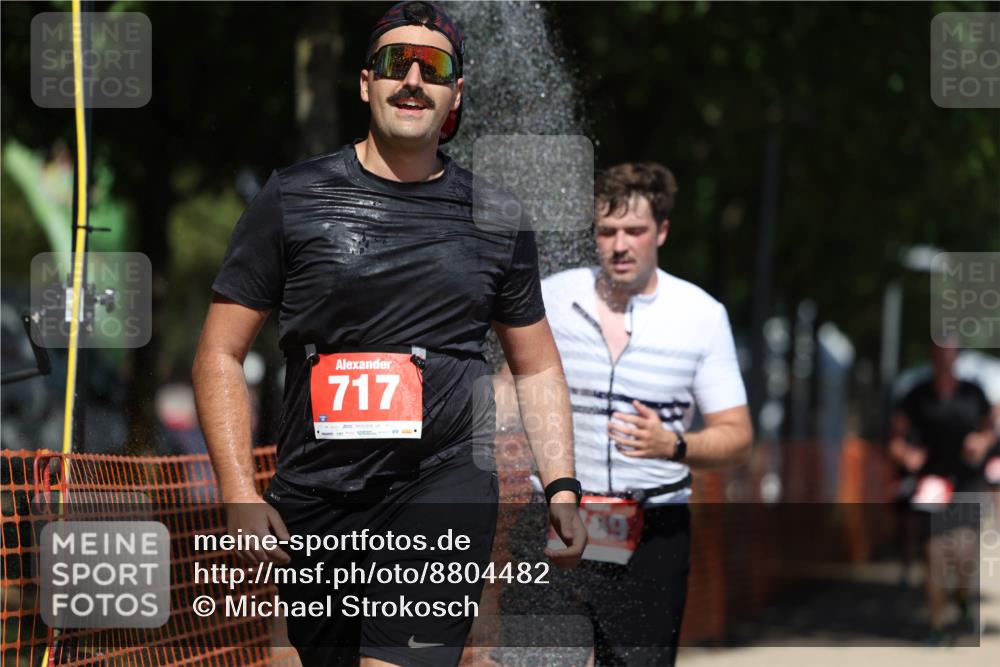 07.09.2025 - 19. Norderstedt Triathlon Michael Strokosch http://msf.ph/oto/8804482 07.09.2025 13:14:21 Laufen 189, 219, 706, 717 meine-sportfotos.de