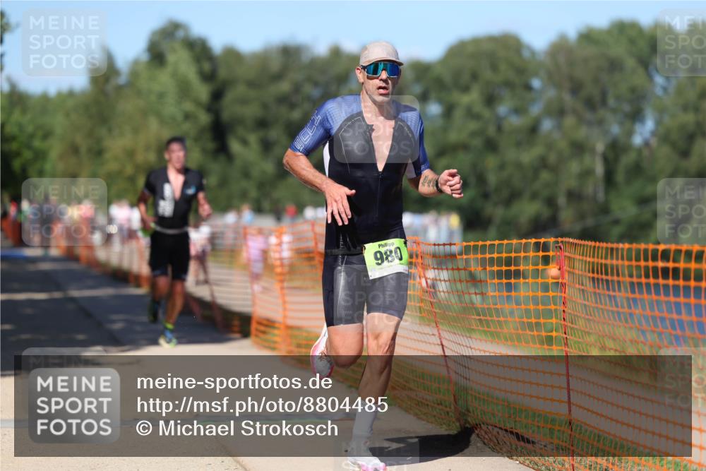 07.09.2025 - 19. Norderstedt Triathlon Michael Strokosch http://msf.ph/oto/8804485 07.09.2025 14:57:32 Laufen 980, 989, 1004 meine-sportfotos.de