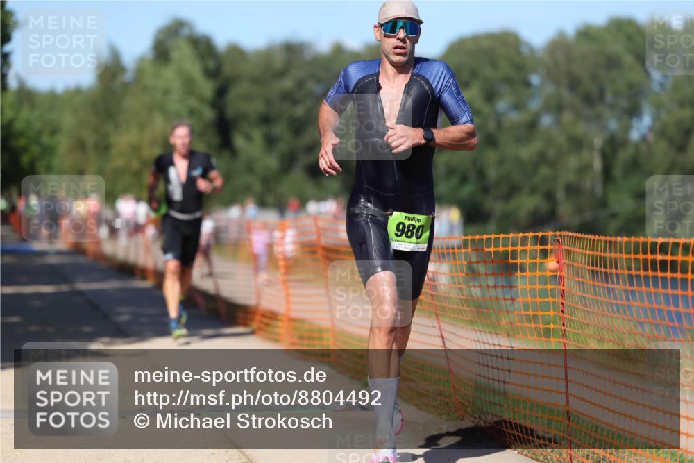 07.09.2025 - 19. Norderstedt Triathlon Michael Strokosch http://msf.ph/oto/8804492 07.09.2025 14:57:32 Laufen 980, 989, 1004 meine-sportfotos.de