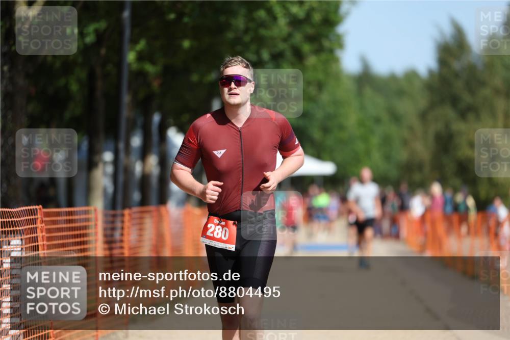 07.09.2025 - 19. Norderstedt Triathlon Michael Strokosch http://msf.ph/oto/8804495 07.09.2025 12:06:24 Laufen 280, 1258 meine-sportfotos.de