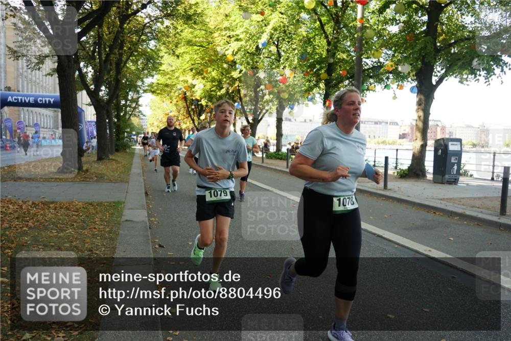 07.09.2025 - BARMER Alsterlauf Yannick Fuchs http://msf.ph/oto/8804496 07.09.2025 11:52:41 Laufen 1079, 1078 meine-sportfotos.de