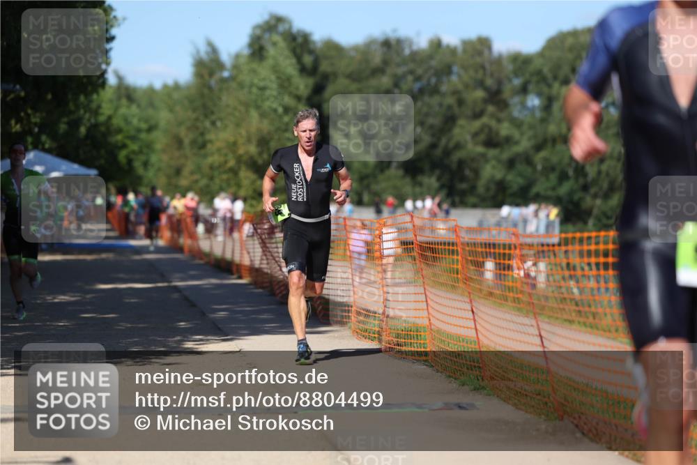 07.09.2025 - 19. Norderstedt Triathlon Michael Strokosch http://msf.ph/oto/8804499 07.09.2025 14:57:33 Laufen 980, 989, 1004 meine-sportfotos.de
