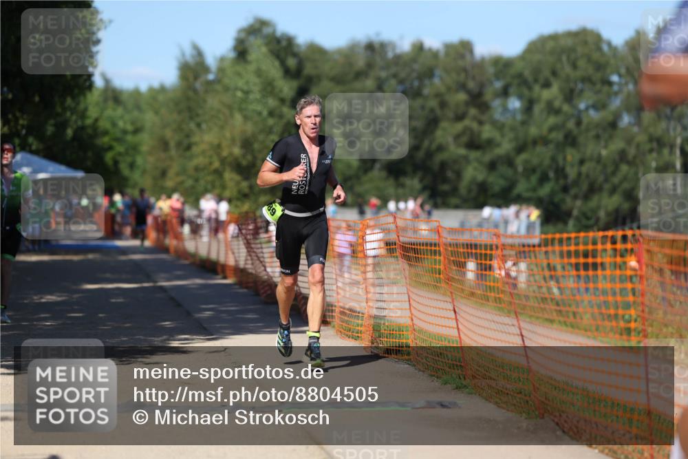 07.09.2025 - 19. Norderstedt Triathlon Michael Strokosch http://msf.ph/oto/8804505 07.09.2025 14:57:33 Laufen 980, 989, 1004 meine-sportfotos.de
