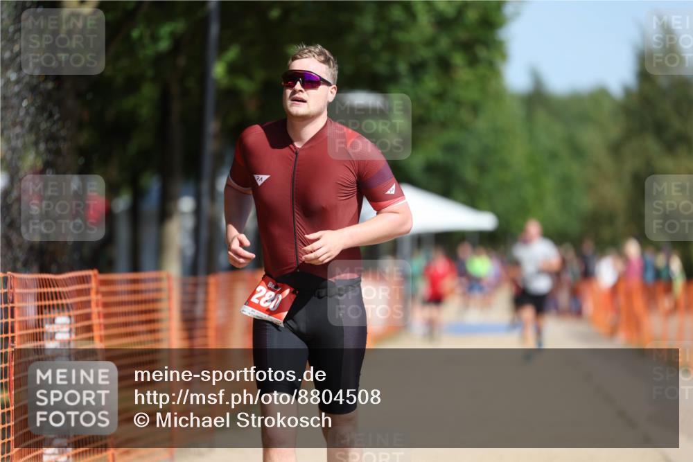 07.09.2025 - 19. Norderstedt Triathlon Michael Strokosch http://msf.ph/oto/8804508 07.09.2025 12:06:25 Laufen 280, 1258 meine-sportfotos.de