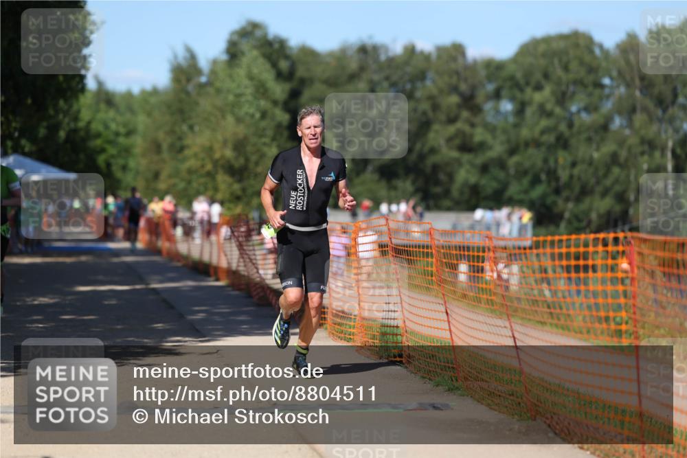 07.09.2025 - 19. Norderstedt Triathlon Michael Strokosch http://msf.ph/oto/8804511 07.09.2025 14:57:33 Laufen 980, 989, 1004 meine-sportfotos.de