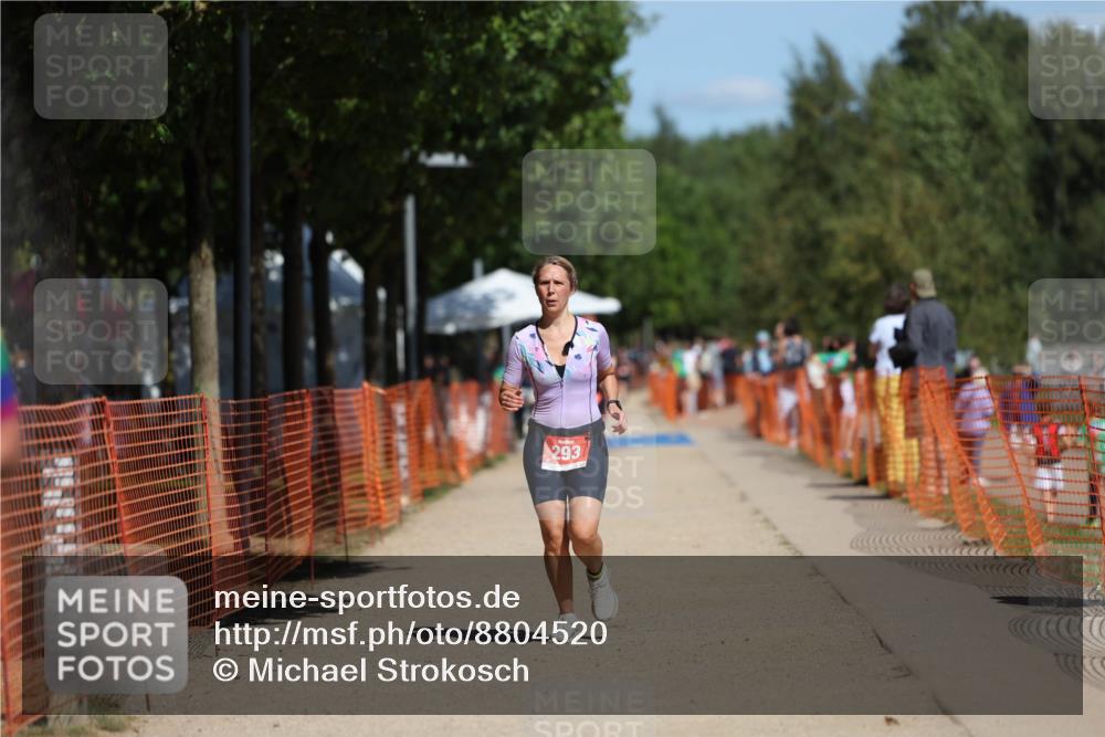 07.09.2025 - 19. Norderstedt Triathlon Michael Strokosch http://msf.ph/oto/8804520 07.09.2025 12:36:22 Laufen 190, 293, 1161, 1267 meine-sportfotos.de