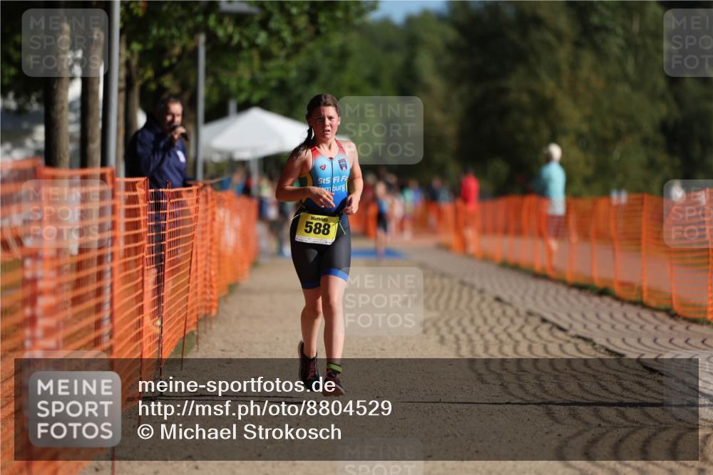 07.09.2025 - 19. Norderstedt Triathlon Michael Strokosch http://msf.ph/oto/8804529 07.09.2025 09:44:10 Laufen 587, 588 meine-sportfotos.de
