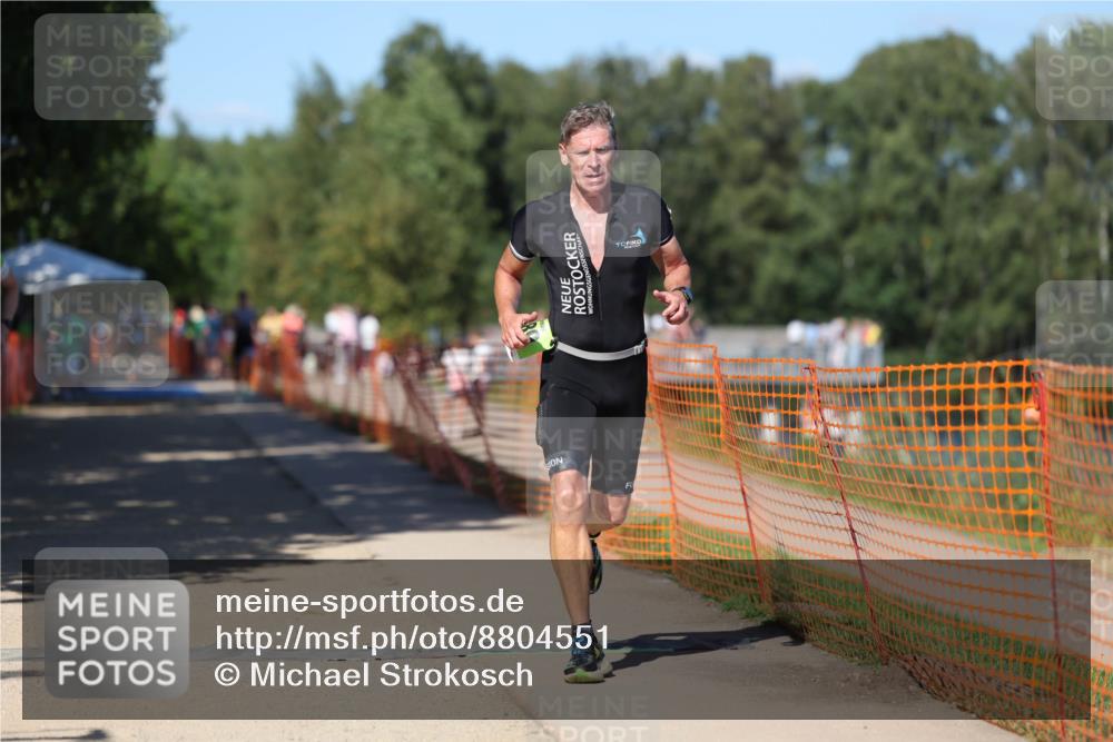 07.09.2025 - 19. Norderstedt Triathlon Michael Strokosch http://msf.ph/oto/8804551 07.09.2025 14:57:34 Laufen 980, 989, 1004 meine-sportfotos.de