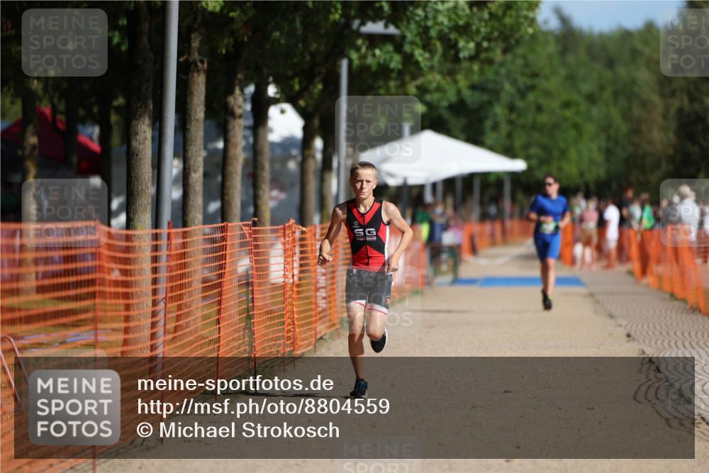 07.09.2025 - 19. Norderstedt Triathlon Michael Strokosch http://msf.ph/oto/8804559 07.09.2025 11:05:12 Laufen 107 meine-sportfotos.de