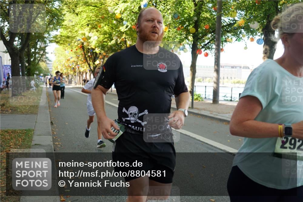 07.09.2025 - BARMER Alsterlauf Yannick Fuchs http://msf.ph/oto/8804581 07.09.2025 11:52:44 Laufen 292 meine-sportfotos.de