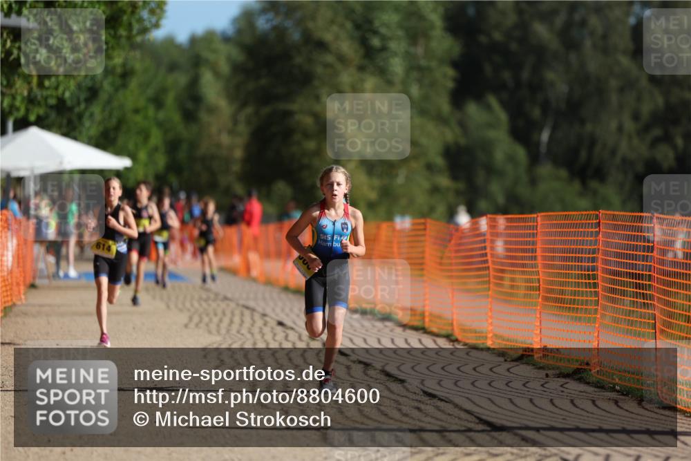 07.09.2025 - 19. Norderstedt Triathlon Michael Strokosch http://msf.ph/oto/8804600 07.09.2025 09:44:23 Laufen 566, 614 meine-sportfotos.de