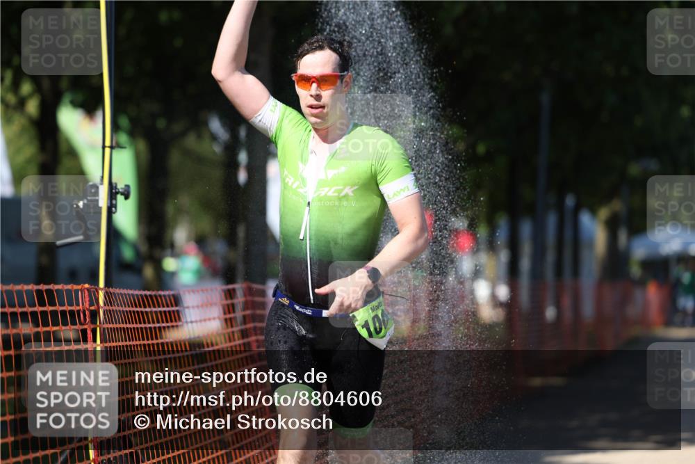 07.09.2025 - 19. Norderstedt Triathlon Michael Strokosch http://msf.ph/oto/8804606 07.09.2025 14:57:38 Laufen 989, 1004 meine-sportfotos.de