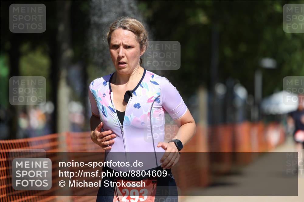 07.09.2025 - 19. Norderstedt Triathlon Michael Strokosch http://msf.ph/oto/8804609 07.09.2025 12:36:26 Laufen 227, 293 meine-sportfotos.de