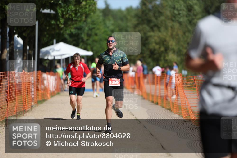 07.09.2025 - 19. Norderstedt Triathlon Michael Strokosch http://msf.ph/oto/8804628 07.09.2025 12:06:37 Laufen 801, 1229, 1395 meine-sportfotos.de