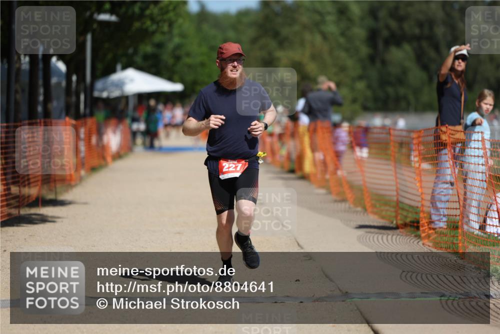 07.09.2025 - 19. Norderstedt Triathlon Michael Strokosch http://msf.ph/oto/8804641 07.09.2025 12:36:30 Laufen 227 meine-sportfotos.de