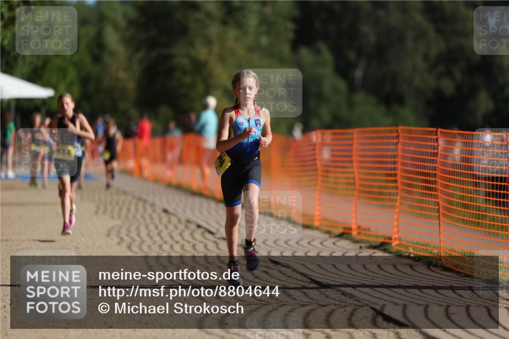 07.09.2025 - 19. Norderstedt Triathlon Michael Strokosch http://msf.ph/oto/8804644 07.09.2025 09:44:24 Laufen 566, 614 meine-sportfotos.de