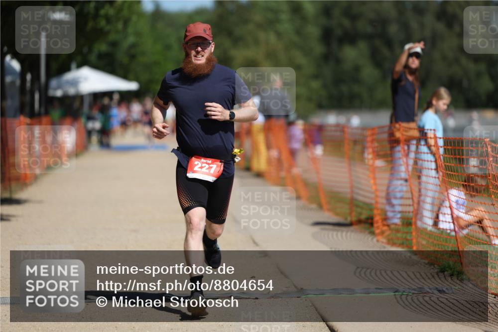 07.09.2025 - 19. Norderstedt Triathlon Michael Strokosch http://msf.ph/oto/8804654 07.09.2025 12:36:30 Laufen 227 meine-sportfotos.de