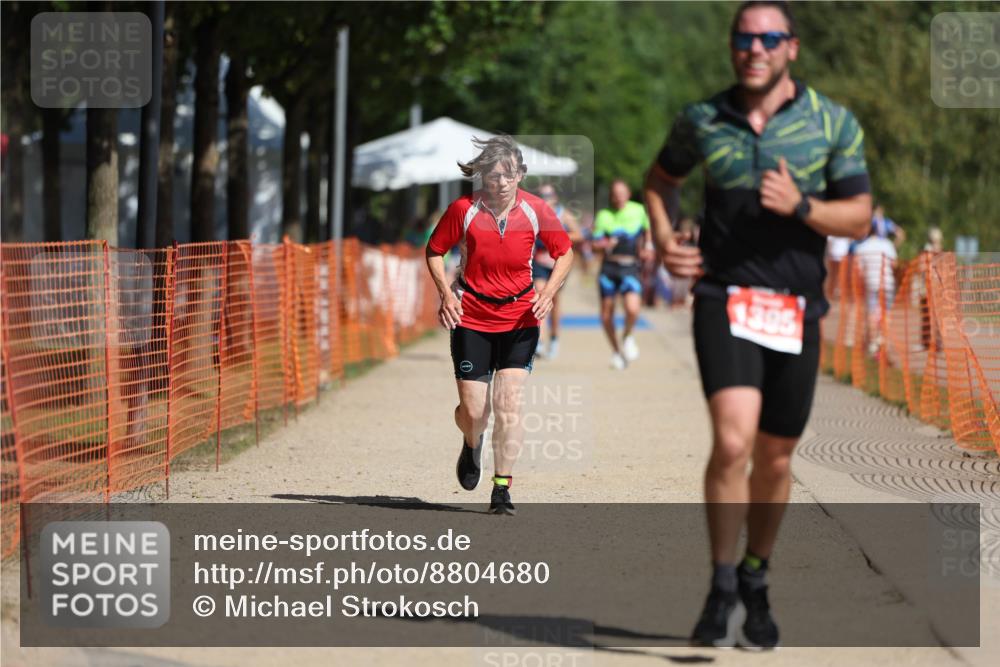 07.09.2025 - 19. Norderstedt Triathlon Michael Strokosch http://msf.ph/oto/8804680 07.09.2025 12:06:39 Laufen 801, 1229, 1395 meine-sportfotos.de