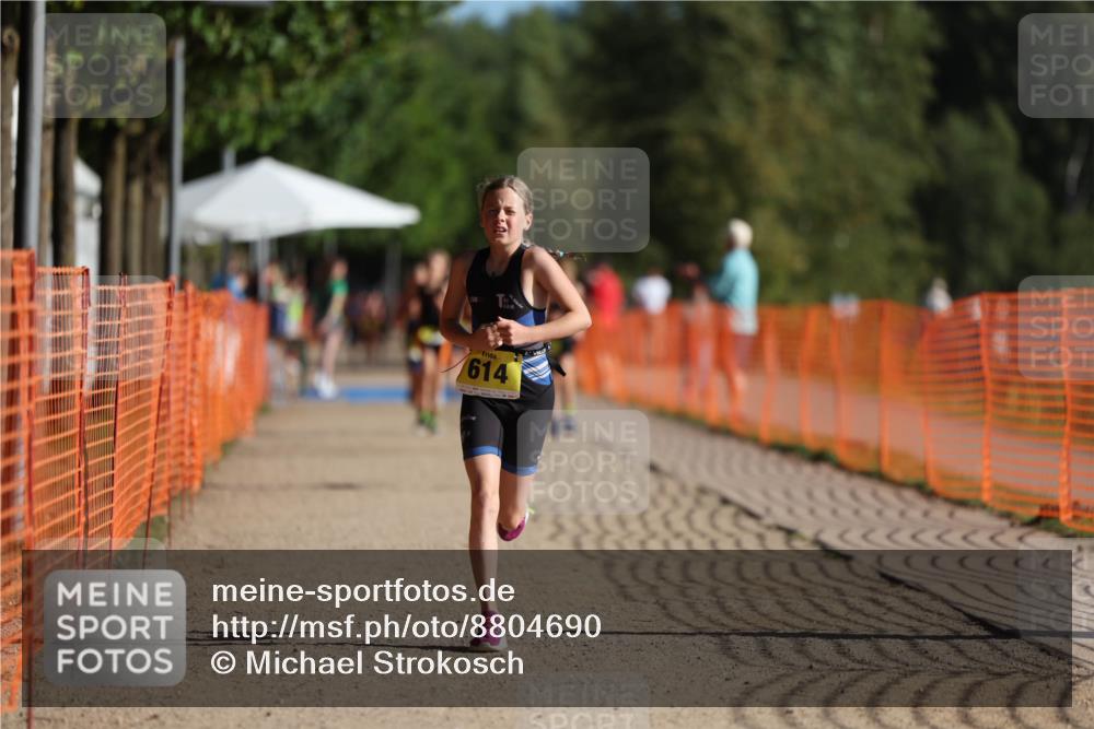 07.09.2025 - 19. Norderstedt Triathlon Michael Strokosch http://msf.ph/oto/8804690 07.09.2025 09:44:26 Laufen 566, 614 meine-sportfotos.de