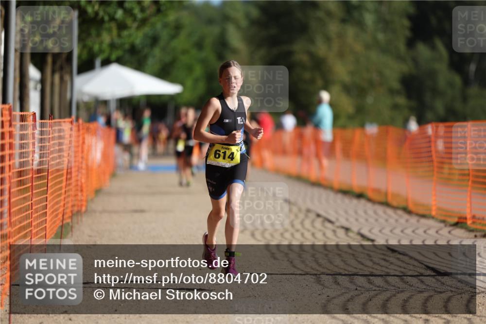 07.09.2025 - 19. Norderstedt Triathlon Michael Strokosch http://msf.ph/oto/8804702 07.09.2025 09:44:27 Laufen 566, 614, 629 meine-sportfotos.de