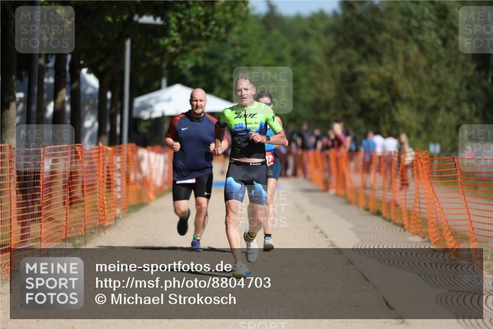 07.09.2025 - 19. Norderstedt Triathlon Michael Strokosch http://msf.ph/oto/8804703 07.09.2025 12:06:48 Laufen 190, 771, 1267 meine-sportfotos.de