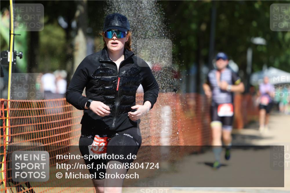 07.09.2025 - 19. Norderstedt Triathlon Michael Strokosch http://msf.ph/oto/8804724 07.09.2025 13:14:38 Laufen 224, 852, 858, 1270 meine-sportfotos.de