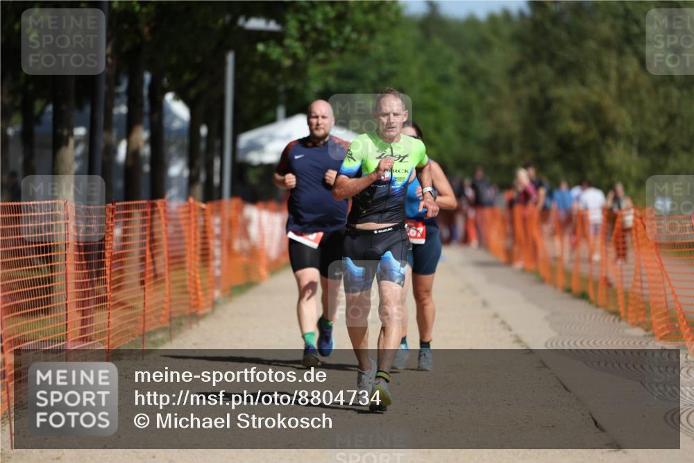07.09.2025 - 19. Norderstedt Triathlon Michael Strokosch http://msf.ph/oto/8804734 07.09.2025 12:06:49 Laufen 190, 771, 1267 meine-sportfotos.de