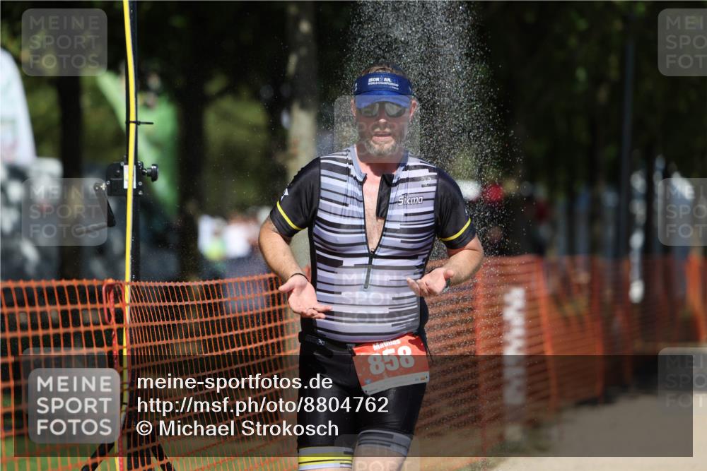 07.09.2025 - 19. Norderstedt Triathlon Michael Strokosch http://msf.ph/oto/8804762 07.09.2025 13:14:42 Laufen 176, 858 meine-sportfotos.de