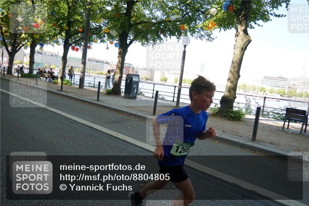 07.09.2025 - BARMER Alsterlauf Yannick Fuchs http://msf.ph/oto/8804805 07.09.2025 11:52:55 Laufen 1265 meine-sportfotos.de