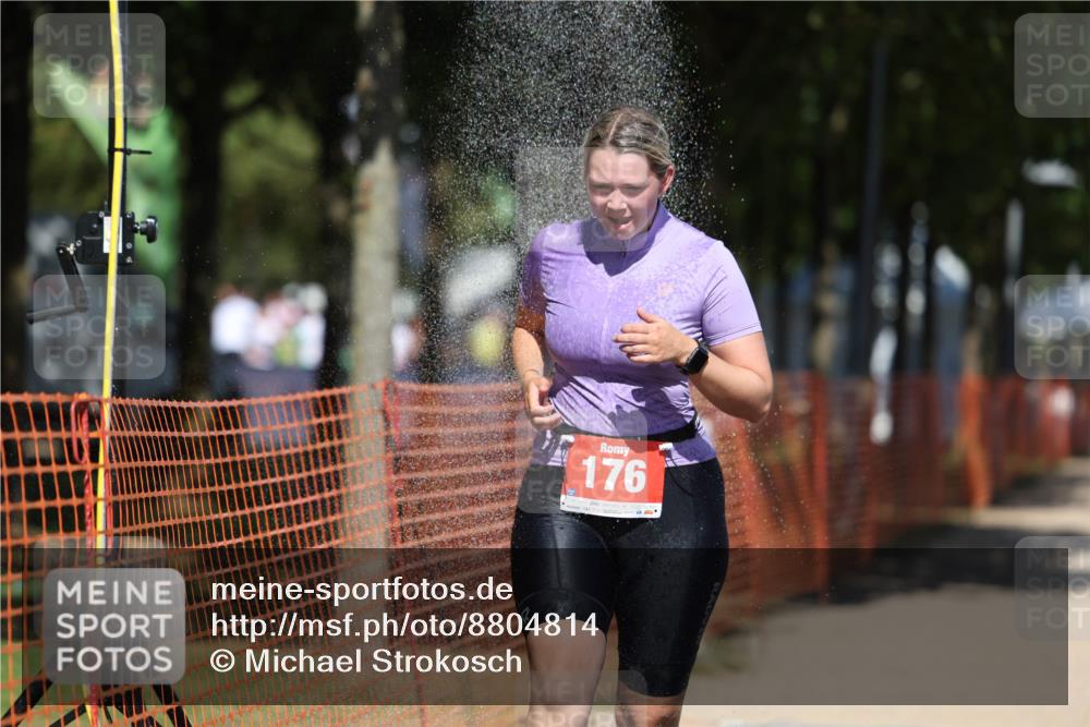 07.09.2025 - 19. Norderstedt Triathlon Michael Strokosch http://msf.ph/oto/8804814 07.09.2025 13:14:48 Laufen 176, 1382 meine-sportfotos.de