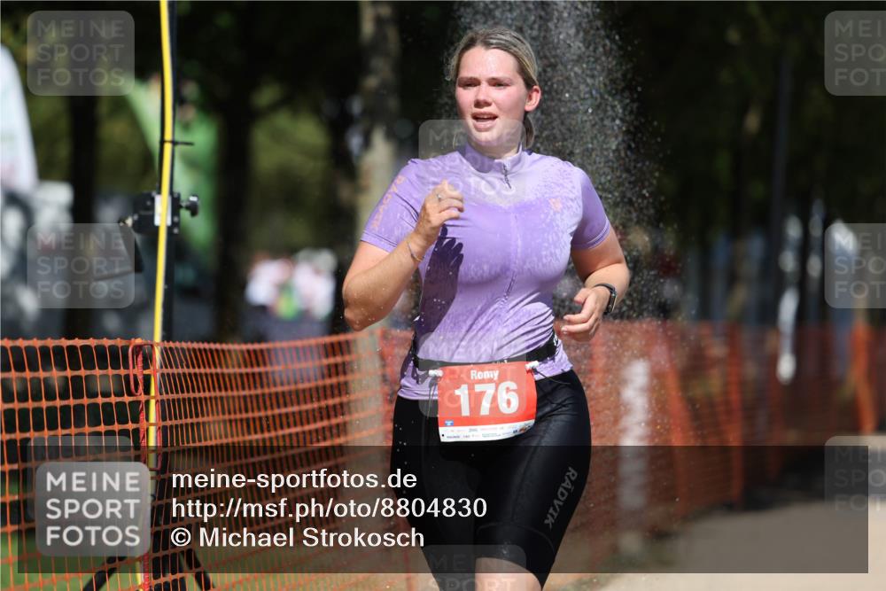 07.09.2025 - 19. Norderstedt Triathlon Michael Strokosch http://msf.ph/oto/8804830 07.09.2025 13:14:48 Laufen 176, 1382 meine-sportfotos.de