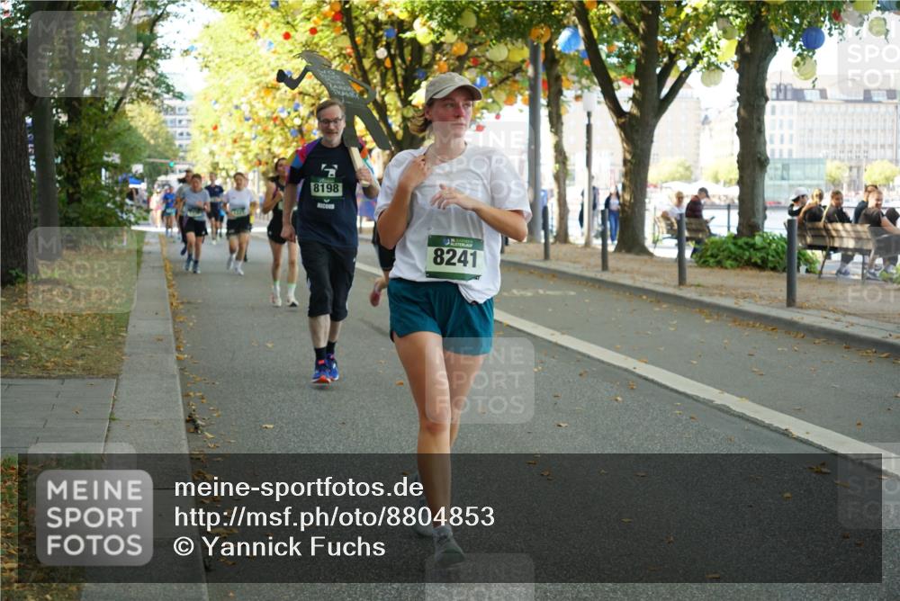 07.09.2025 - BARMER Alsterlauf Yannick Fuchs http://msf.ph/oto/8804853 07.09.2025 11:52:59 Laufen 8198, 8241 meine-sportfotos.de