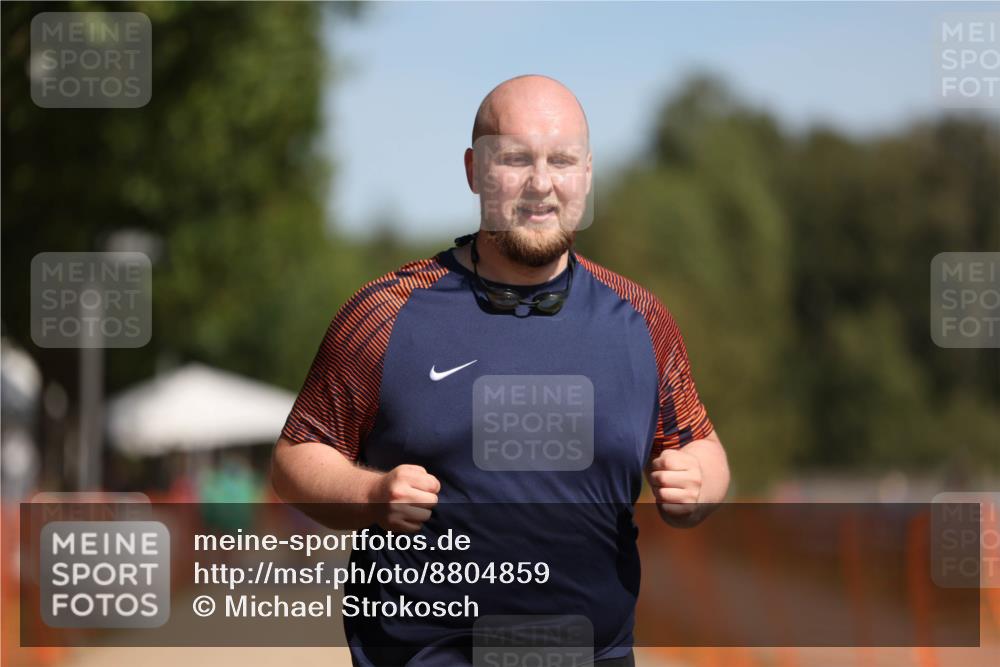 07.09.2025 - 19. Norderstedt Triathlon Michael Strokosch http://msf.ph/oto/8804859 07.09.2025 12:06:55 Laufen 190, 771, 1267 meine-sportfotos.de