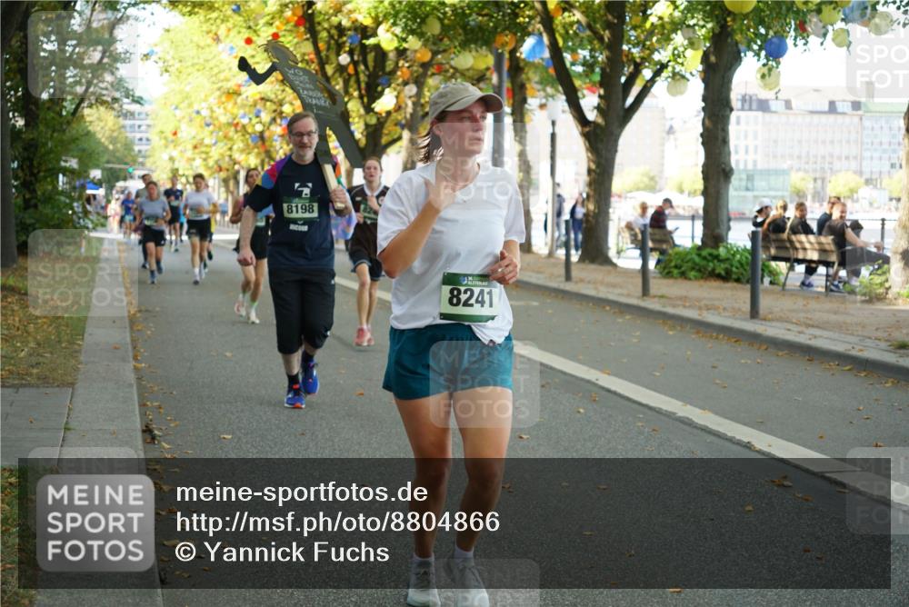 07.09.2025 - BARMER Alsterlauf Yannick Fuchs http://msf.ph/oto/8804866 07.09.2025 11:52:59 Laufen 8198, 8241 meine-sportfotos.de