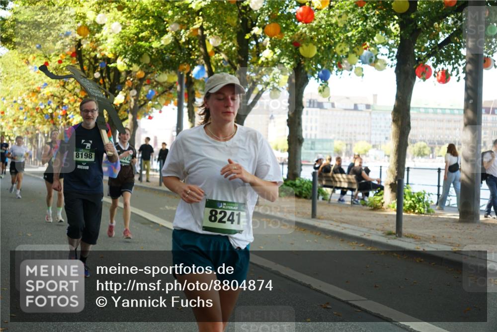 07.09.2025 - BARMER Alsterlauf Yannick Fuchs http://msf.ph/oto/8804874 07.09.2025 11:52:59 Laufen 8198, 242, 36, 8241 meine-sportfotos.de