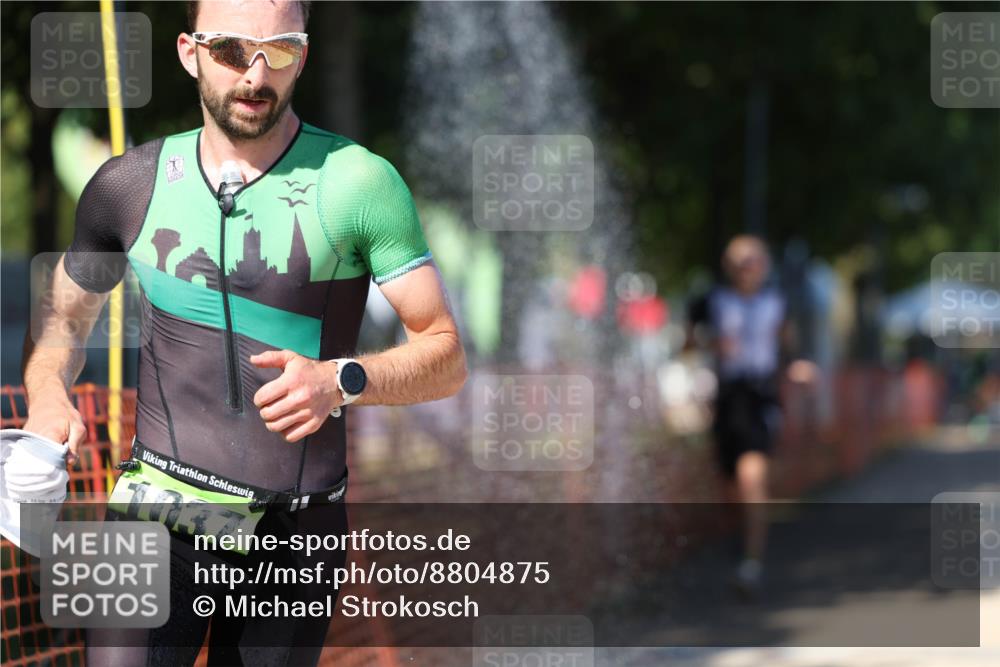 07.09.2025 - 19. Norderstedt Triathlon Michael Strokosch http://msf.ph/oto/8804875 07.09.2025 14:58:24 Laufen 965, 1037 meine-sportfotos.de