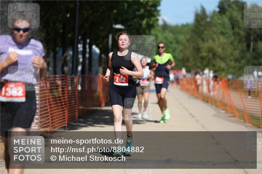 07.09.2025 - 19. Norderstedt Triathlon Michael Strokosch http://msf.ph/oto/8804882 07.09.2025 13:14:57 Laufen 262, 275, 1264, 1382 meine-sportfotos.de