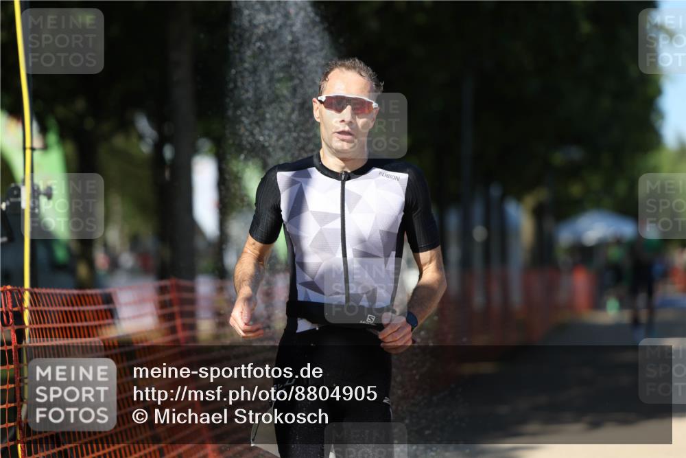07.09.2025 - 19. Norderstedt Triathlon Michael Strokosch http://msf.ph/oto/8804905 07.09.2025 14:58:27 Laufen 965, 1016, 1037 meine-sportfotos.de