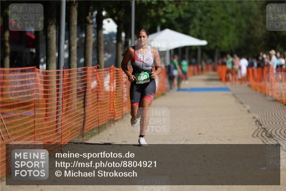 07.09.2025 - 19. Norderstedt Triathlon Michael Strokosch http://msf.ph/oto/8804921 07.09.2025 11:07:11 Laufen 660 meine-sportfotos.de