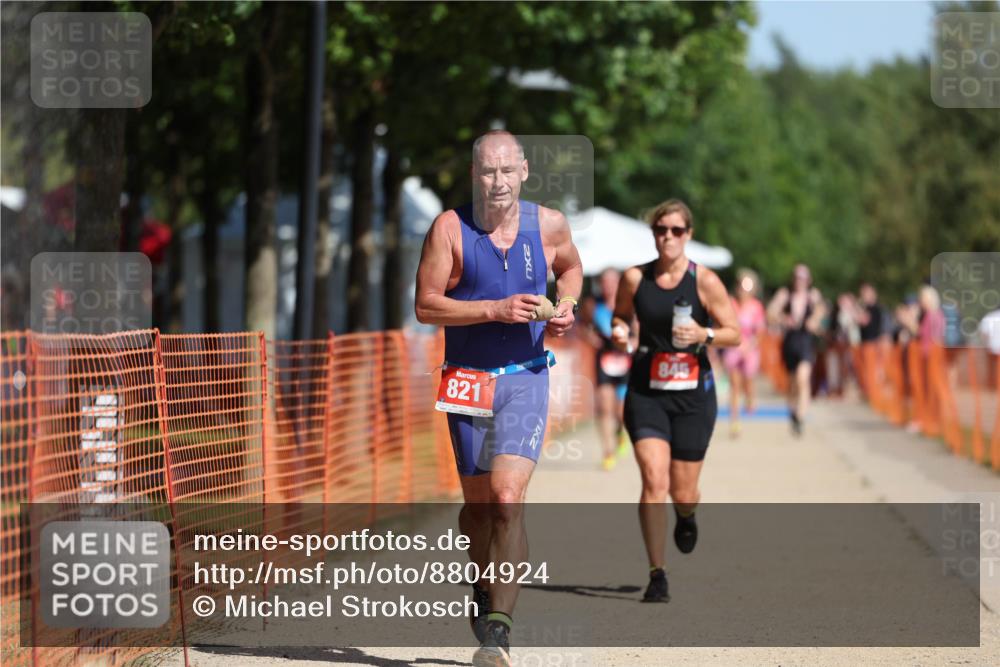 07.09.2025 - 19. Norderstedt Triathlon Michael Strokosch http://msf.ph/oto/8804924 07.09.2025 12:07:12 Laufen 821, 845 meine-sportfotos.de