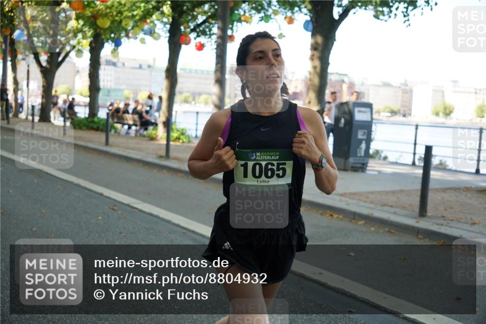 07.09.2025 - BARMER Alsterlauf Yannick Fuchs http://msf.ph/oto/8804932 07.09.2025 11:53:04 Laufen 36, 1065 meine-sportfotos.de