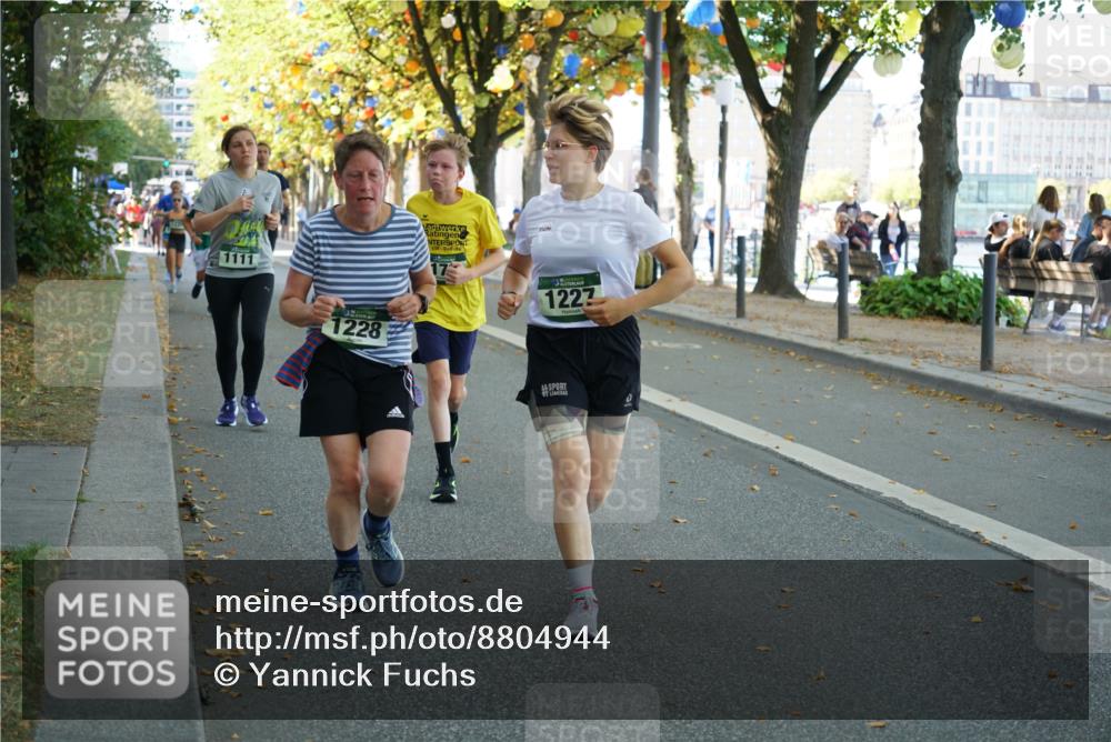 07.09.2025 - BARMER Alsterlauf Yannick Fuchs http://msf.ph/oto/8804944 07.09.2025 11:53:06 Laufen 1111, 1228, 1227 meine-sportfotos.de