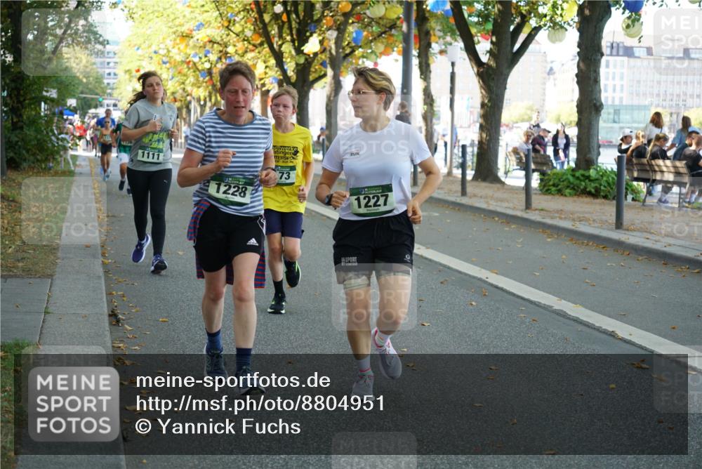 07.09.2025 - BARMER Alsterlauf Yannick Fuchs http://msf.ph/oto/8804951 07.09.2025 11:53:06 Laufen 1111, 1228, 73, 1227 meine-sportfotos.de